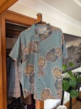 Roark Bless Up Green Floral Short-Sleeve Button-Down